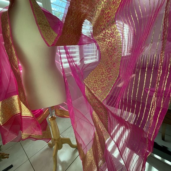 Vintage  pink organza silk shawl - Picture 3 of 3